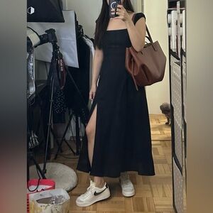 Black Sleeveless Square-Neck Midi Dress